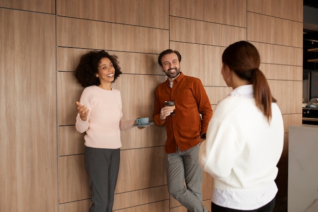 初心者向けスペイン語会話レッスンの様子